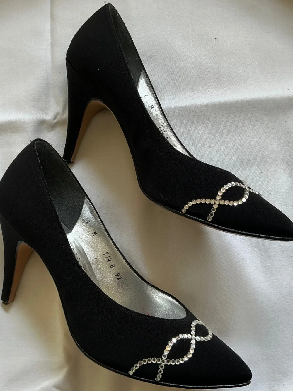 Amani rhinestone black pumps